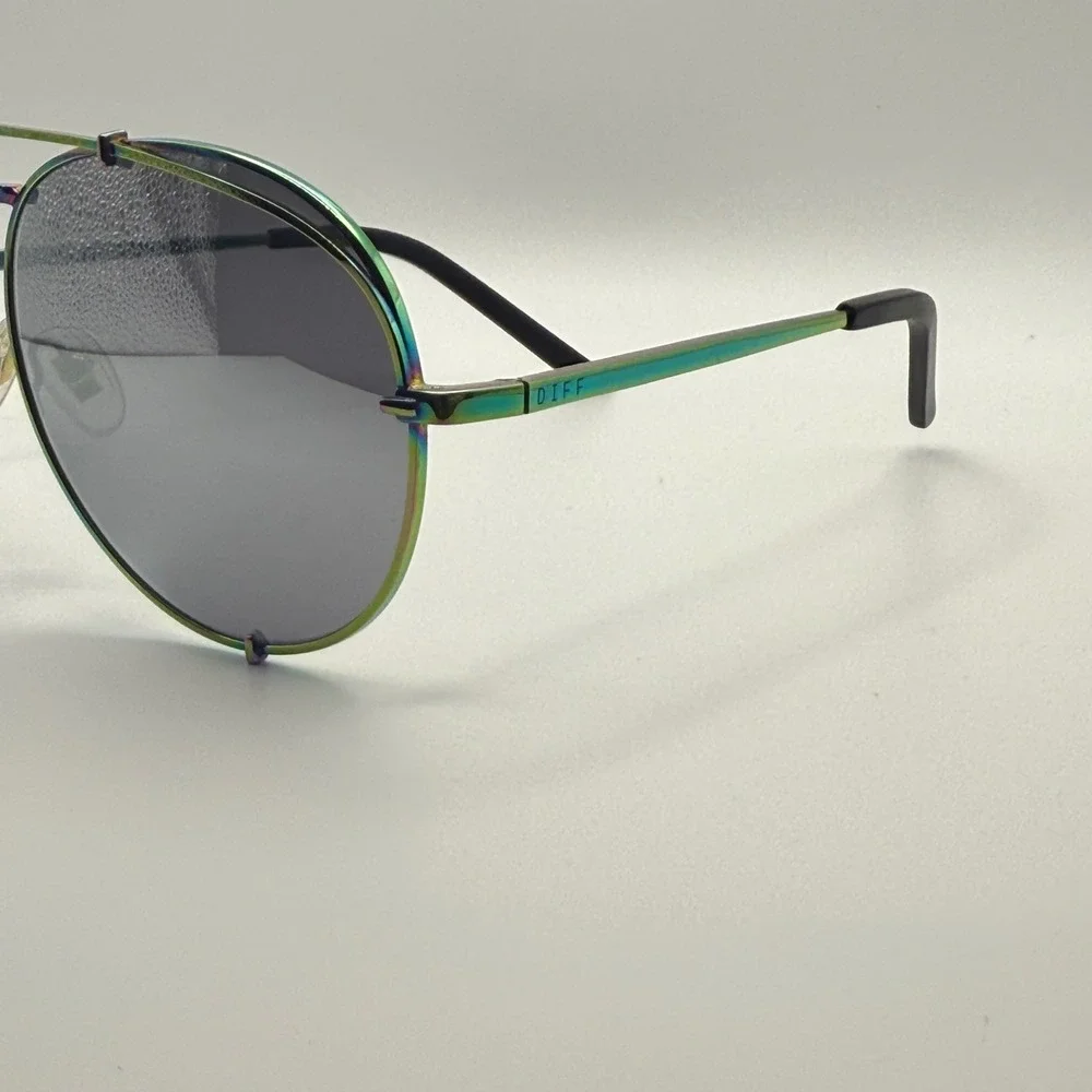 Diff Mirrored Oil Slick Aviator Sunglasses‎